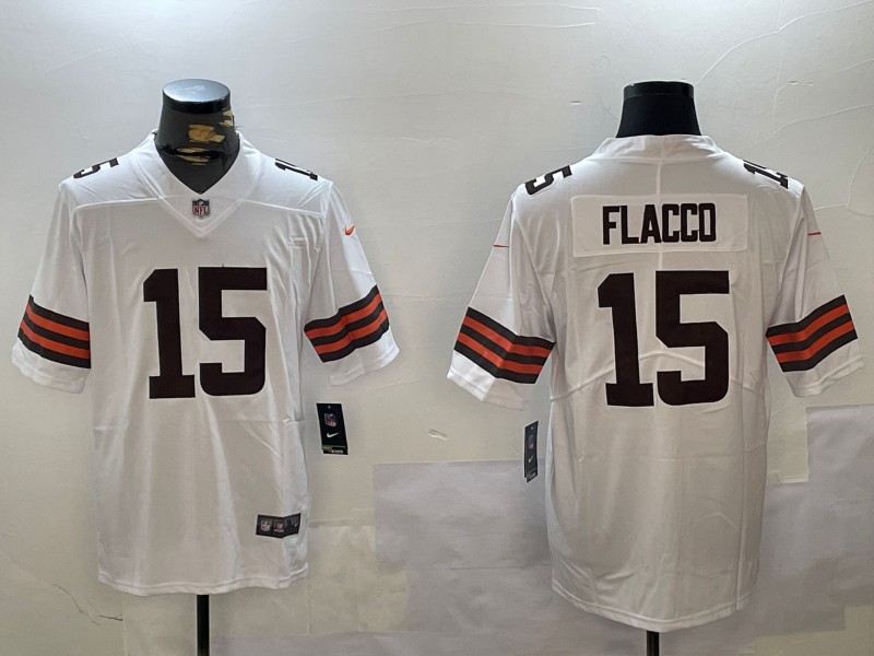 Men's Cleveland Browns #15 Joe Flacco White Vapor Untouchable Limited Football Stitched Jersey