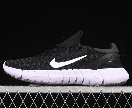 Nike Free Run 5.0 Next Nature Black Dark Smoke Grey White CZ1884-105 Sneaker