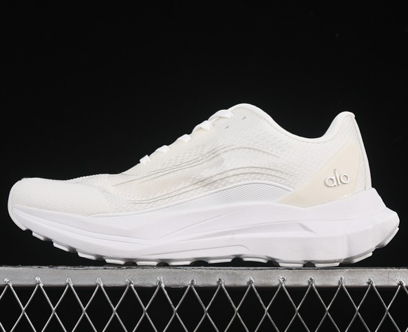 Unisex Alo yoga Runner White/ White (Men's US7.5-11 Women's USW5.5-8.5) Sneaker
